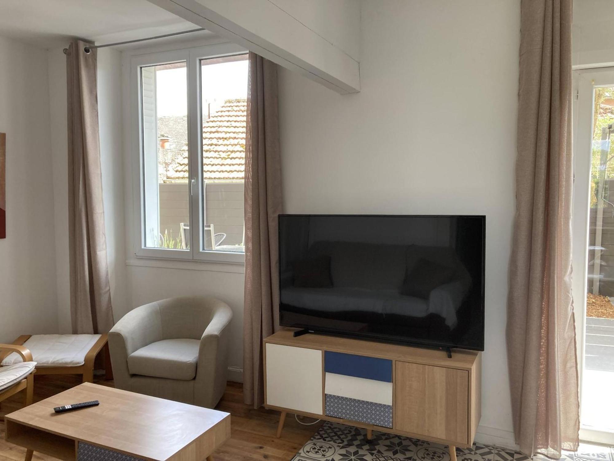 Location Appartement Des Pyrenees Borderes-sur-l'Echez Exteriör bild