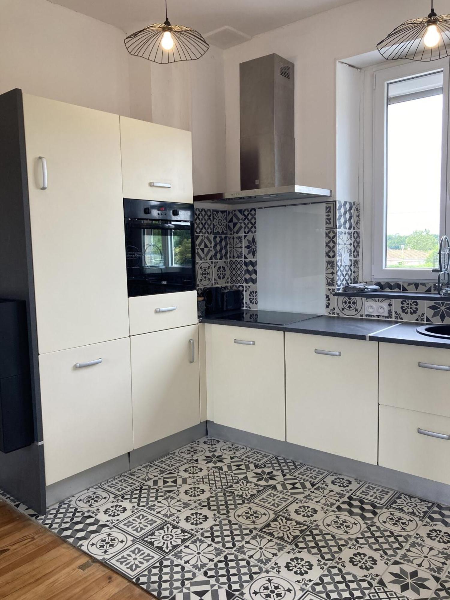 Location Appartement Des Pyrenees Borderes-sur-l'Echez Rum bild
