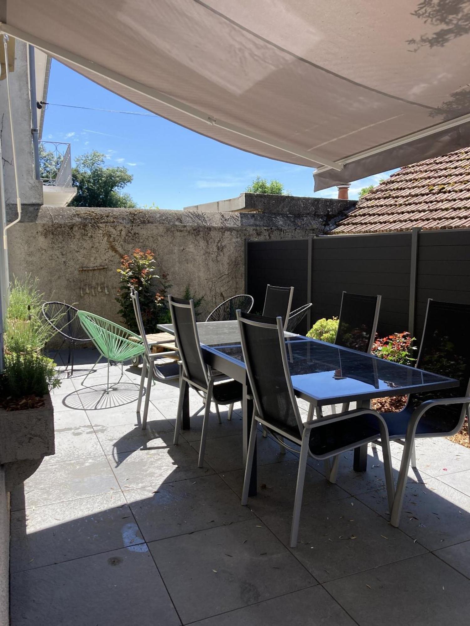 Location Appartement Des Pyrenees Borderes-sur-l'Echez Rum bild