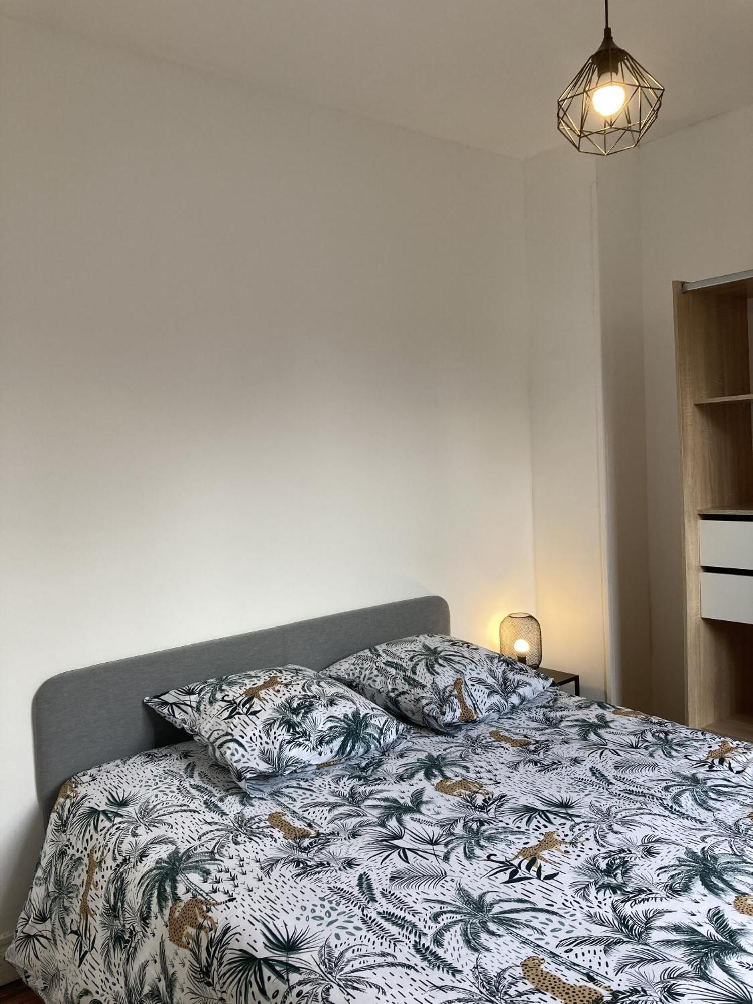 Location Appartement Des Pyrenees Borderes-sur-l'Echez Rum bild